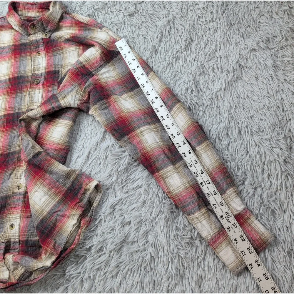 BTC Shirt Mens L Red Plaid Chore Workwear Button Up Pocket Comfort Soft
